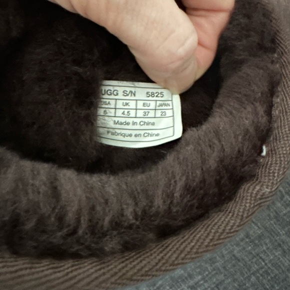 Brown UGG size 6 never worn! - Picture 4 of 4